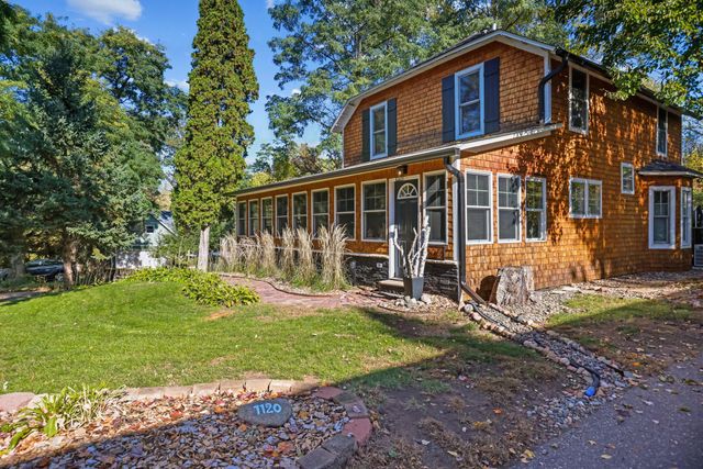 1120 Summit Avenue, Mahtomedi, MN 55115