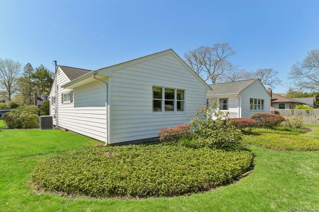 39 Shebar Drive, Islip, NY 11751