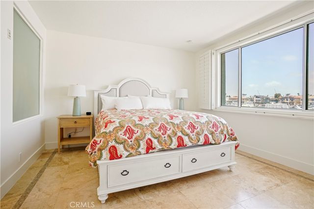 4167 Warner, Huntington Beach, CA 92649