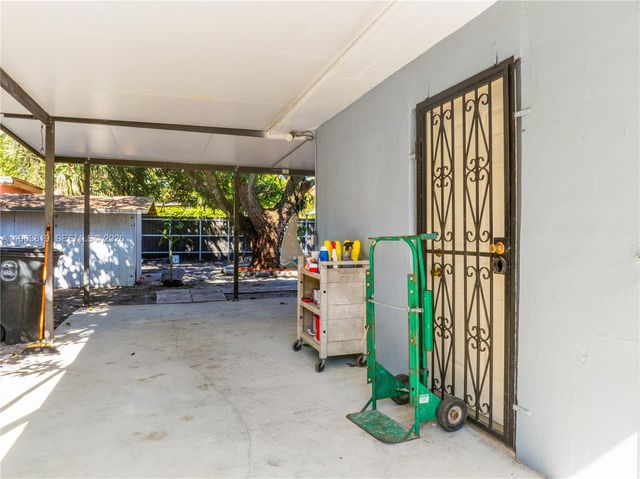 12210 NW 10th Ave, North Miami, FL 33168