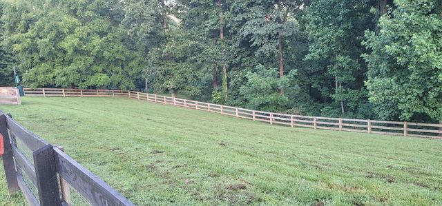 2 Shoreside Dr, Smithville, TN 37166