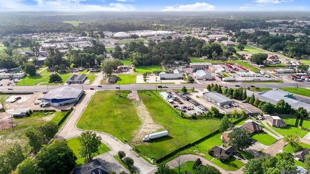 801 SW Florida Ave, Denham Springs, LA 70726