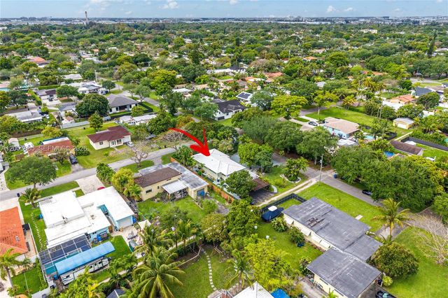 501 Lawn Way, Miami Springs, FL 33166