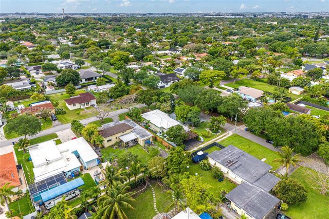 501 Lawn Way, Miami Springs, FL 33166