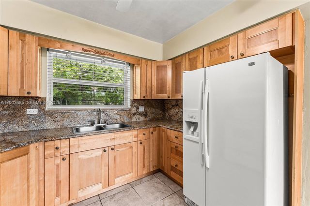 501 Lawn Way, Miami Springs, FL 33166