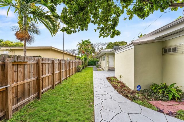 501 Lawn Way, Miami Springs, FL 33166