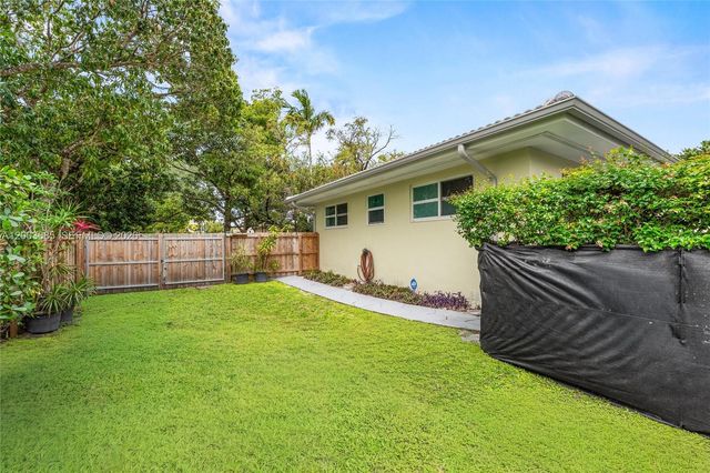 501 Lawn Way, Miami Springs, FL 33166
