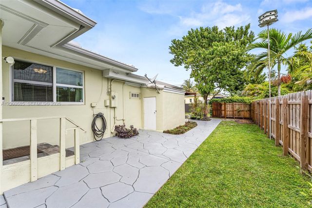 501 Lawn Way, Miami Springs, FL 33166