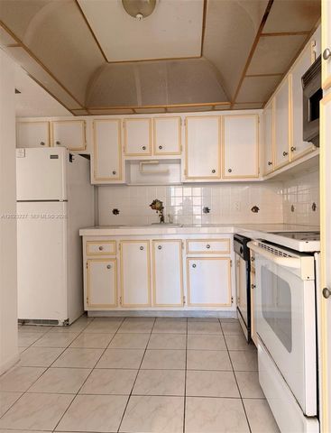 2025 NE 164th St 706, North Miami Beach, FL 33162