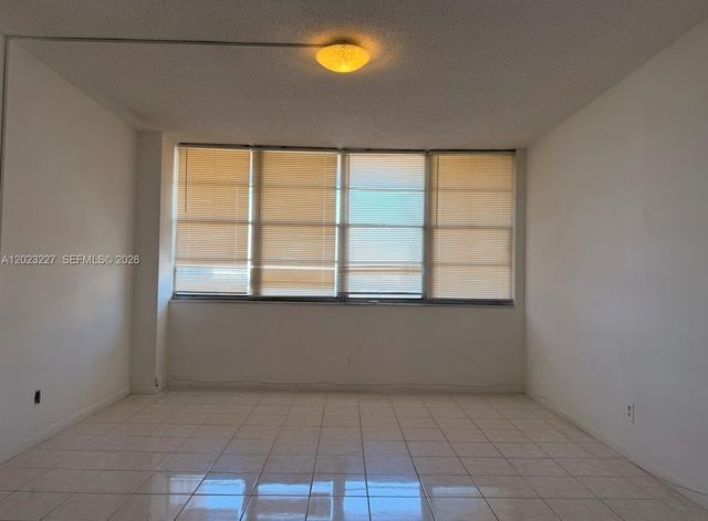 2025 NE 164th St 706, North Miami Beach, FL 33162