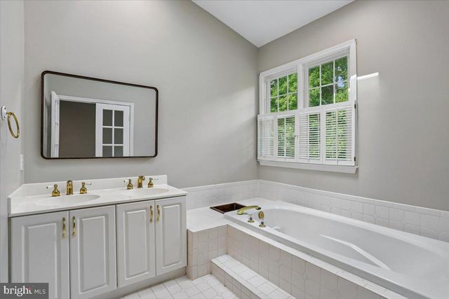 222 BLAZE CLIMBER WAY, Rockville, MD 20850