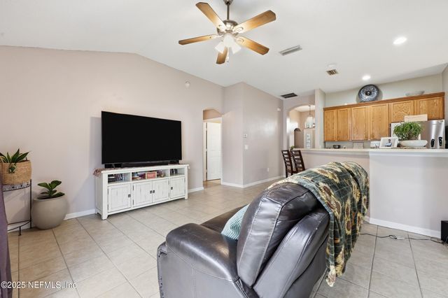 2700 CREEKFRONT Drive, Green Cove Springs, FL 32043