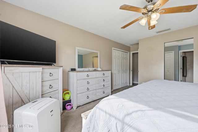 2700 CREEKFRONT Drive, Green Cove Springs, FL 32043