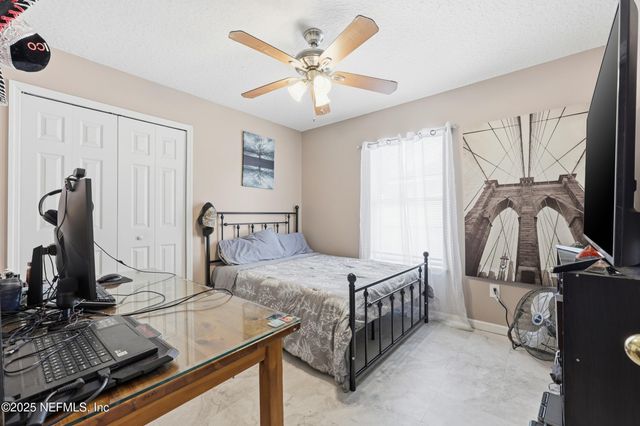 2700 CREEKFRONT Drive, Green Cove Springs, FL 32043