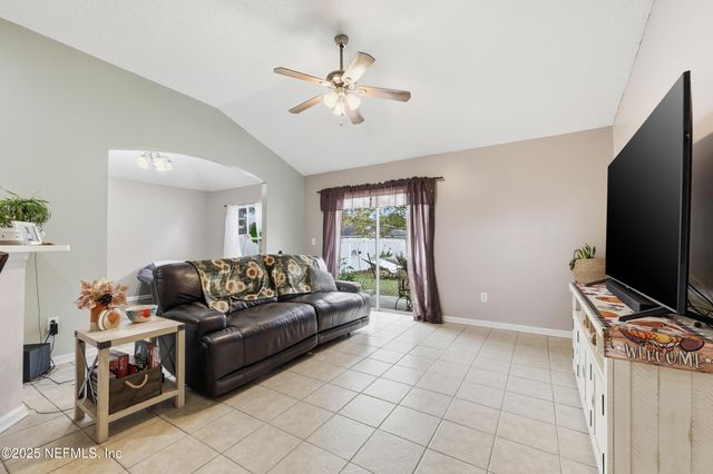 2700 CREEKFRONT Drive, Green Cove Springs, FL 32043