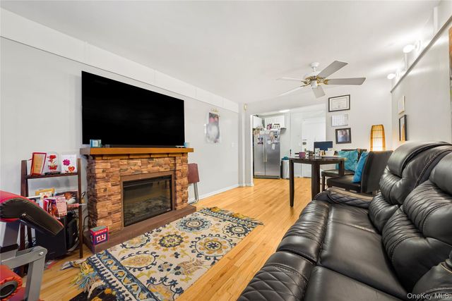 1 Fisher Dr. 114, Fleetwood, NY 10552