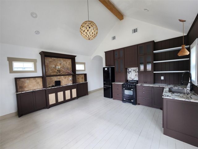 1220 32nd Street, Galveston, TX 77550
