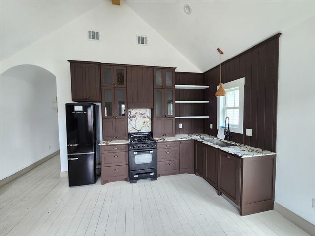 1220 32nd Street, Galveston, TX 77550