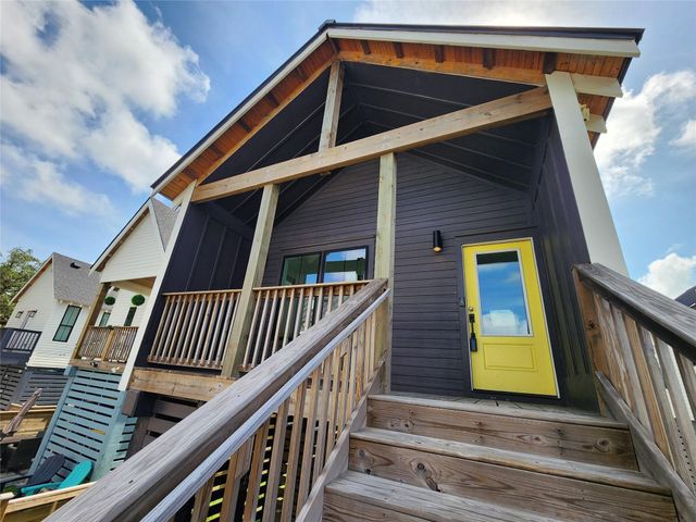1220 32nd Street, Galveston, TX 77550
