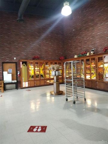 1504 W Pike Boulevard, Weslaco, TX 78596