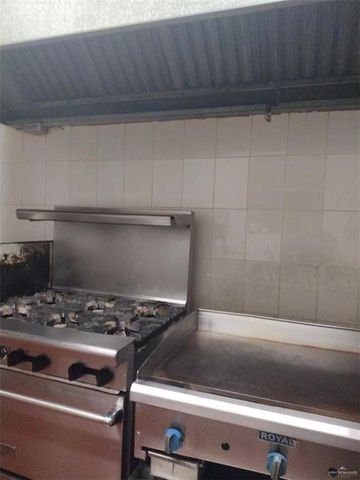 1504 W Pike Boulevard, Weslaco, TX 78596