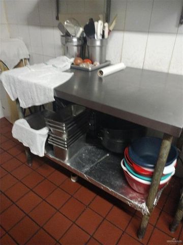 1504 W Pike Boulevard, Weslaco, TX 78596