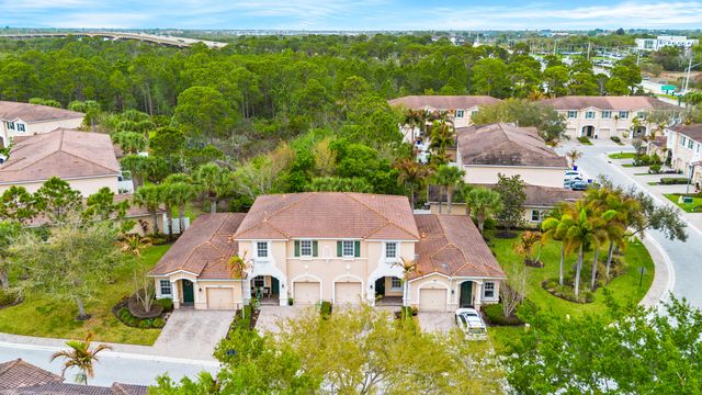 101 SW Otter Run Place, Stuart, FL 34997