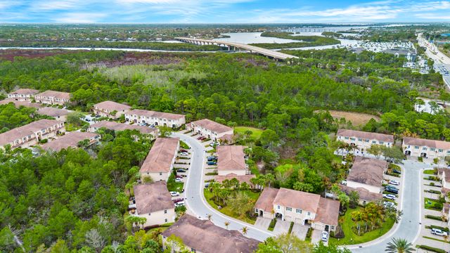 101 SW Otter Run Place, Stuart, FL 34997