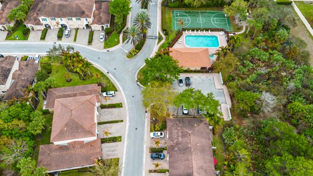 101 SW Otter Run Place, Stuart, FL 34997