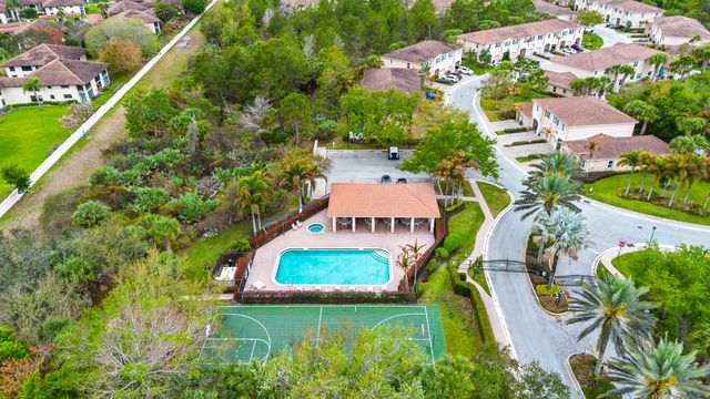 101 SW Otter Run Place, Stuart, FL 34997