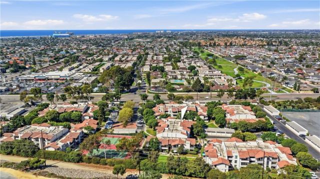 21372 Brookhurst 425, Huntington Beach, CA 92646