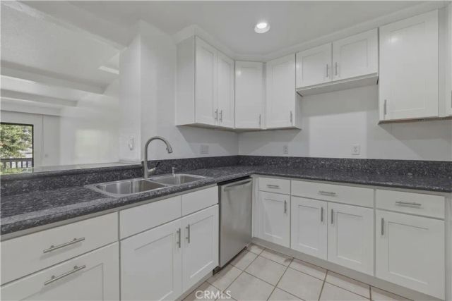 21372 Brookhurst 425, Huntington Beach, CA 92646