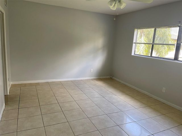 8843 SPRINGTREE LAKES Drive, Sunrise, FL 33351