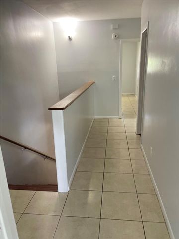 8843 SPRINGTREE LAKES Drive, Sunrise, FL 33351