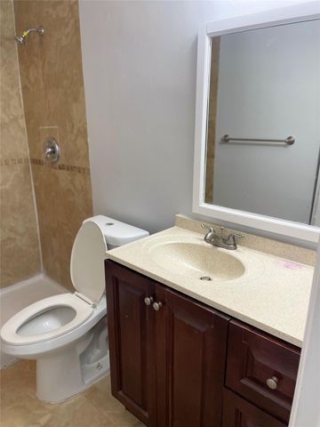 8843 SPRINGTREE LAKES Drive, Sunrise, FL 33351