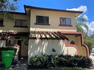 8843 SPRINGTREE LAKES Drive, Sunrise, FL 33351