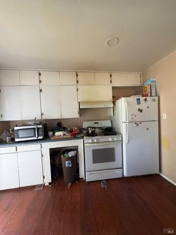 24463 Shady Ln, Covelo, CA 95428