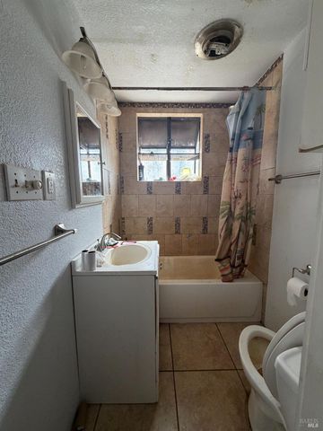 24463 Shady Ln, Covelo, CA 95428