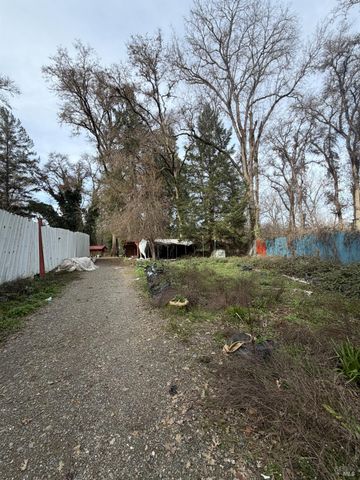 24463 Shady Ln, Covelo, CA 95428