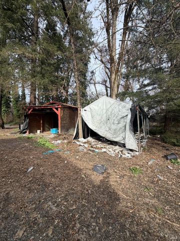 24463 Shady Ln, Covelo, CA 95428