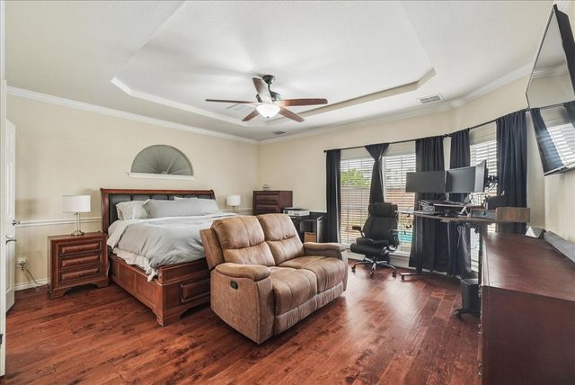 5856 Summerwood Drive, Grand Prairie, TX 75052