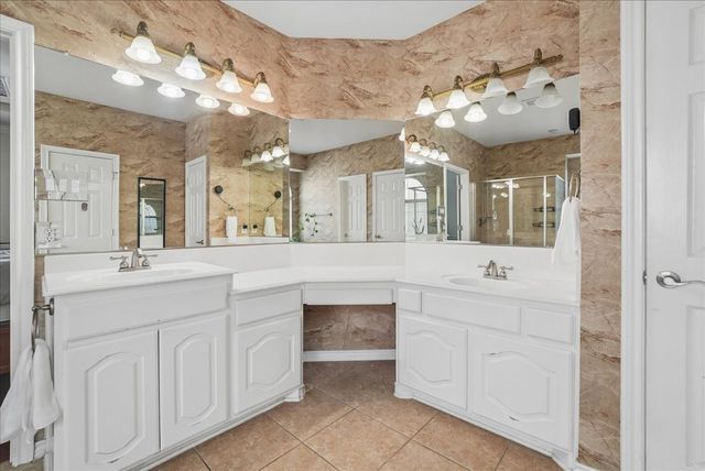 5856 Summerwood Drive, Grand Prairie, TX 75052