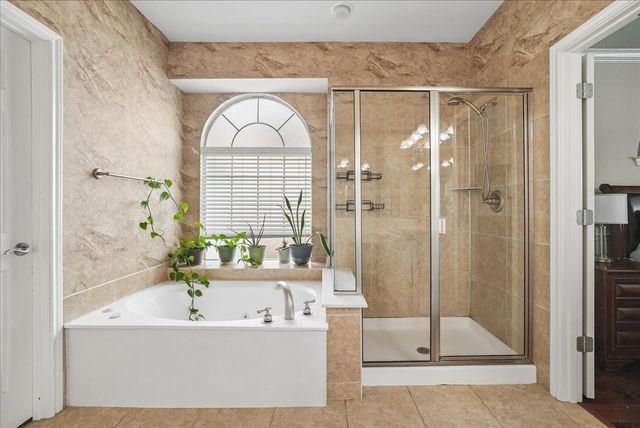 5856 Summerwood Drive, Grand Prairie, TX 75052