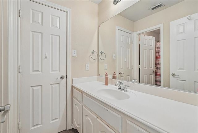 5856 Summerwood Drive, Grand Prairie, TX 75052