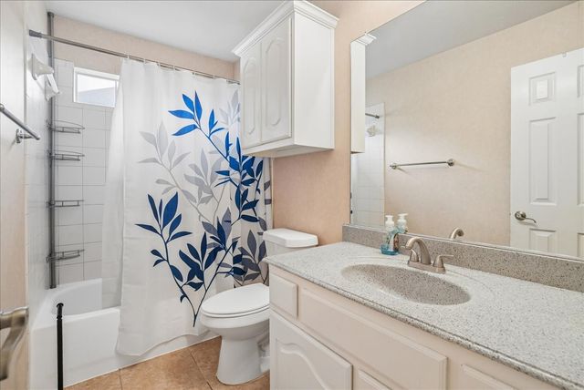 5856 Summerwood Drive, Grand Prairie, TX 75052