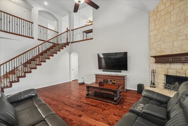 5856 Summerwood Drive, Grand Prairie, TX 75052