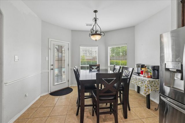 5856 Summerwood Drive, Grand Prairie, TX 75052