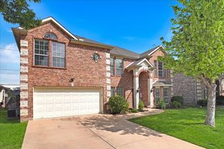 5856 Summerwood Drive, Grand Prairie, TX 75052