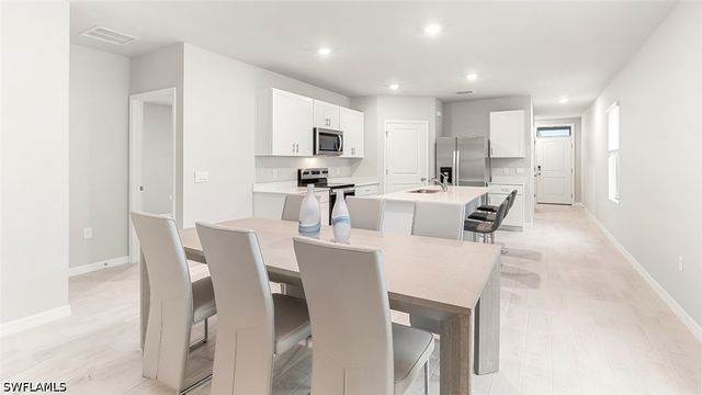 1222 BROOKLANDS DR, Fort Myers, FL 33905