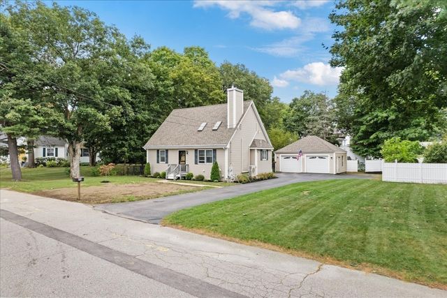 15 Crossman Ave, Attleboro, MA 02703